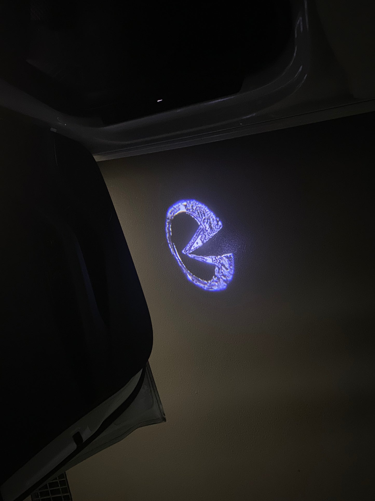 INFINITI Original LOGO PROJECROTR LIGHTS Nr.02 (quantity 1 = 1 sets/2 door lights)