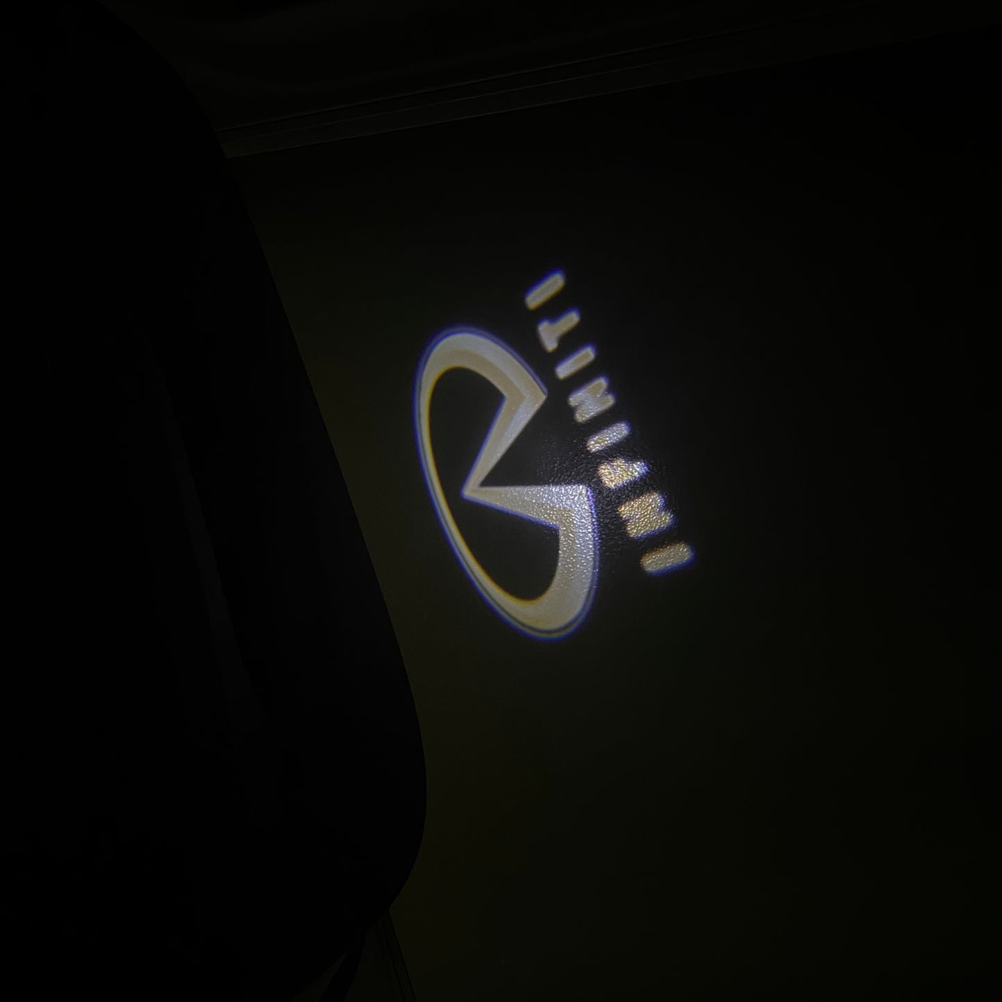 INFINITI Original LOGO PROJECROTR LIGHTS Nr.08 (quantity 1 = 1 sets/2 door lights)