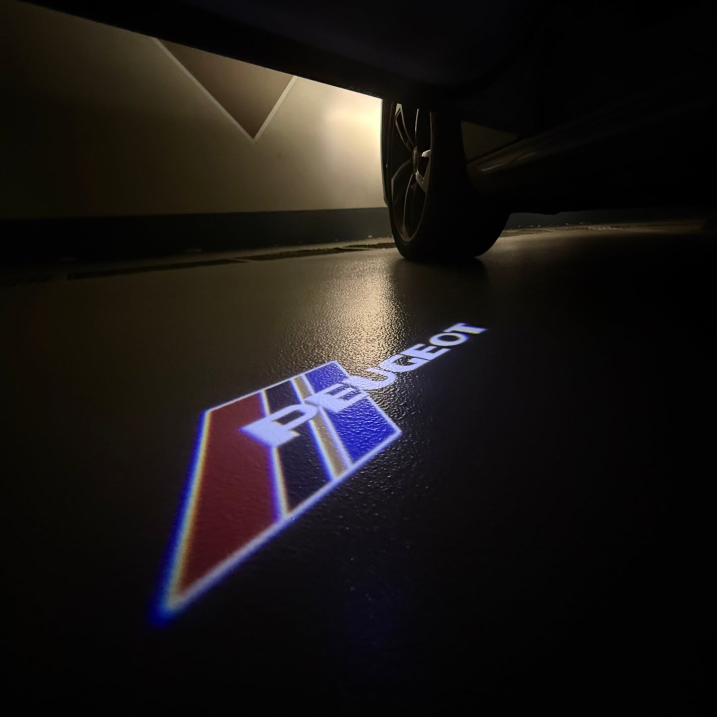 PEUGEOT ORIGINAL LOGO PROJECTOT LIGHTS (quantity 1 = 1 sets/2 door lights) Nr.6024q65