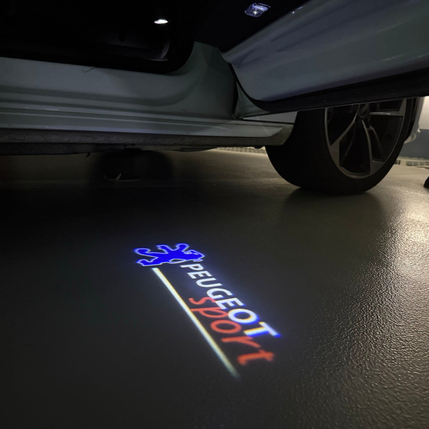 PEUGEOT SPORT LOGO PROJECTOT LIGHTS (quantity 1 = 1 sets/2 door lights) Nr.6024q77