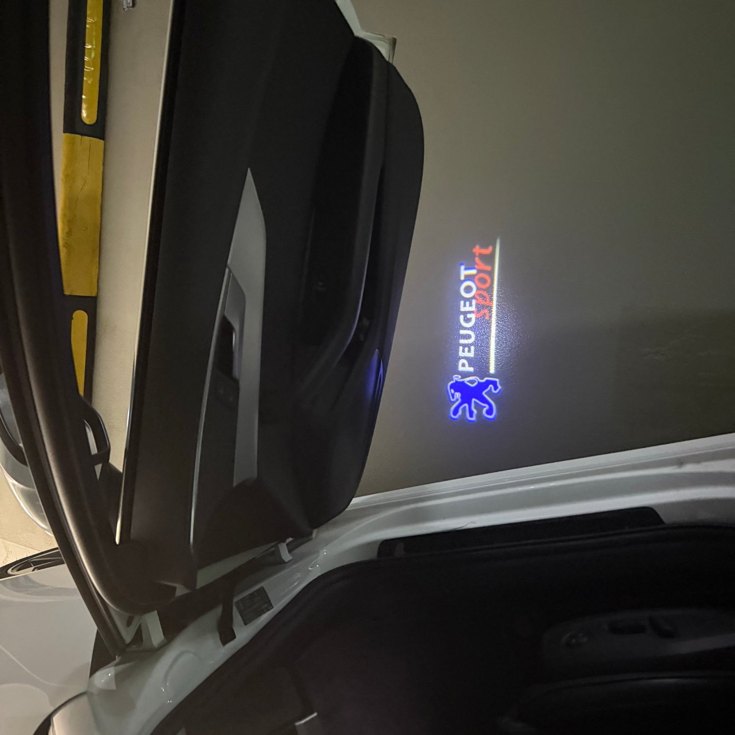 PEUGEOT SPORT LOGO PROJECTOT LIGHTS (quantity 1 = 1 sets/2 door lights) Nr.6024q77