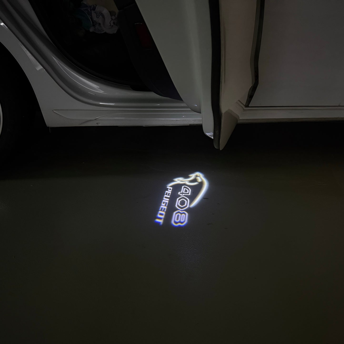 PEUGEOT 408 LOGO PROJECTOT LIGHTS (quantity 1 = 1 sets/2 door lights) Nr.6024q41