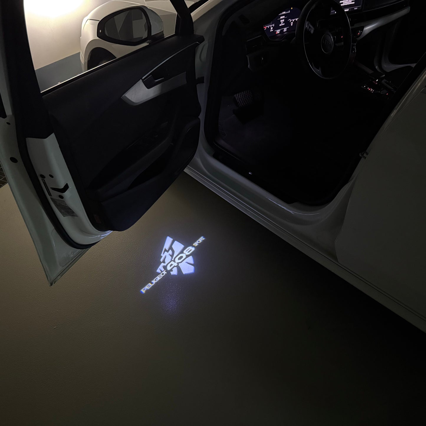 PEUGEOT 408 SPORT LOGO PROJECTOT LIGHTS (quantity 1 = 1 sets/2 door lights) Nr.6024q43
