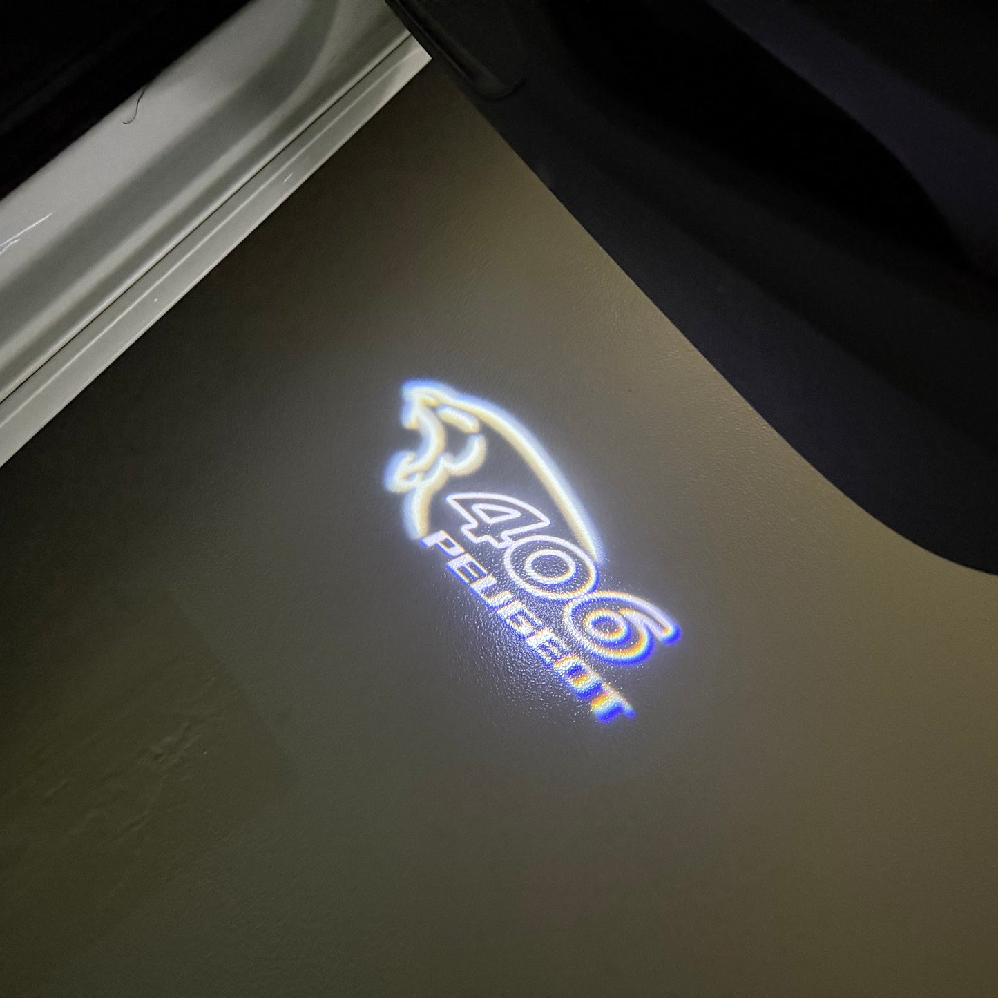 PEUGEOT 406 LOGO PROJECTOT LIGHTS (quantity 1 = 1 sets/2 door lights) Nr.6024q28