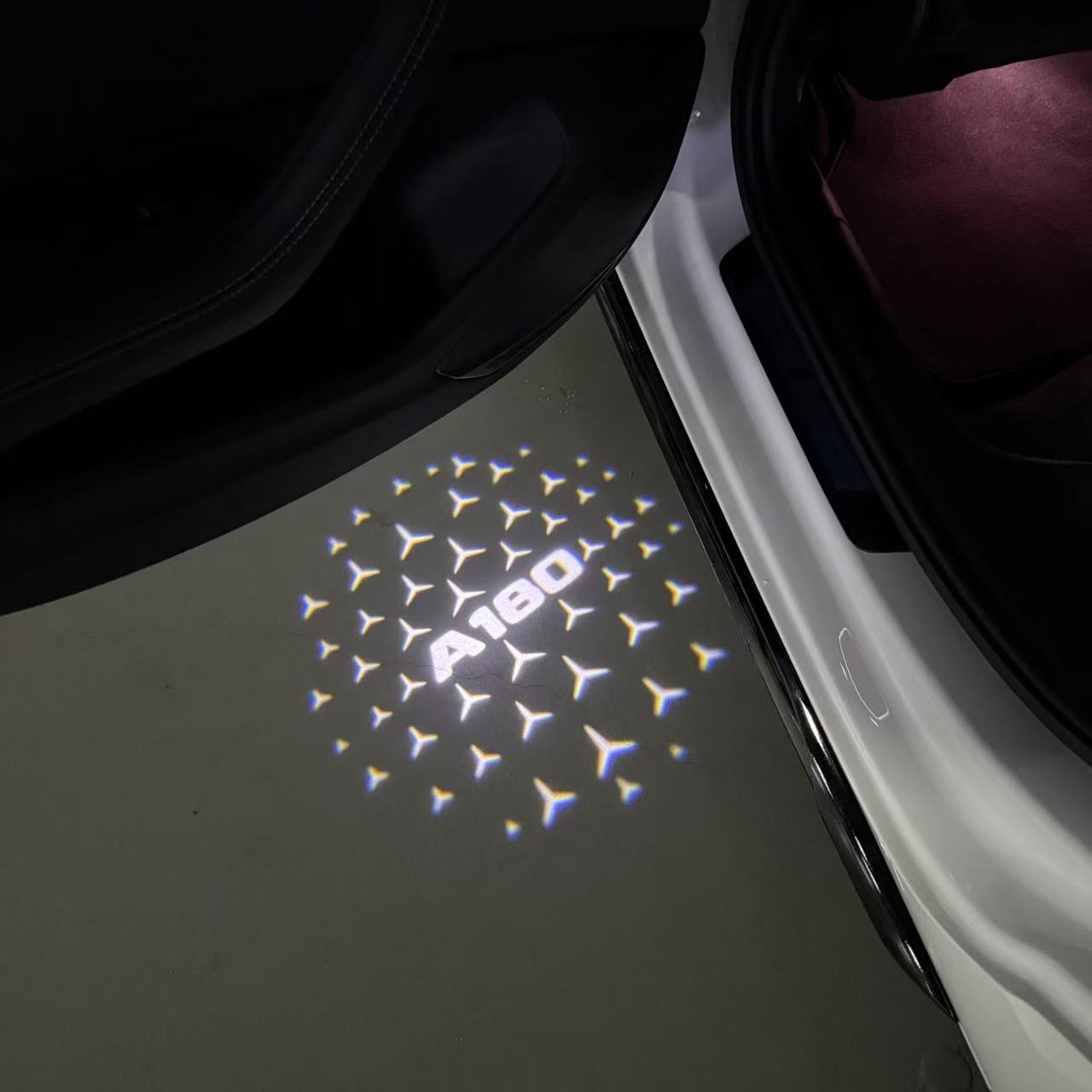MERCEDES BENZ A180 LOGO PROJECTOR LIGHTS (quantity 1 = 1 sets/2 door lights)Nr.03f012