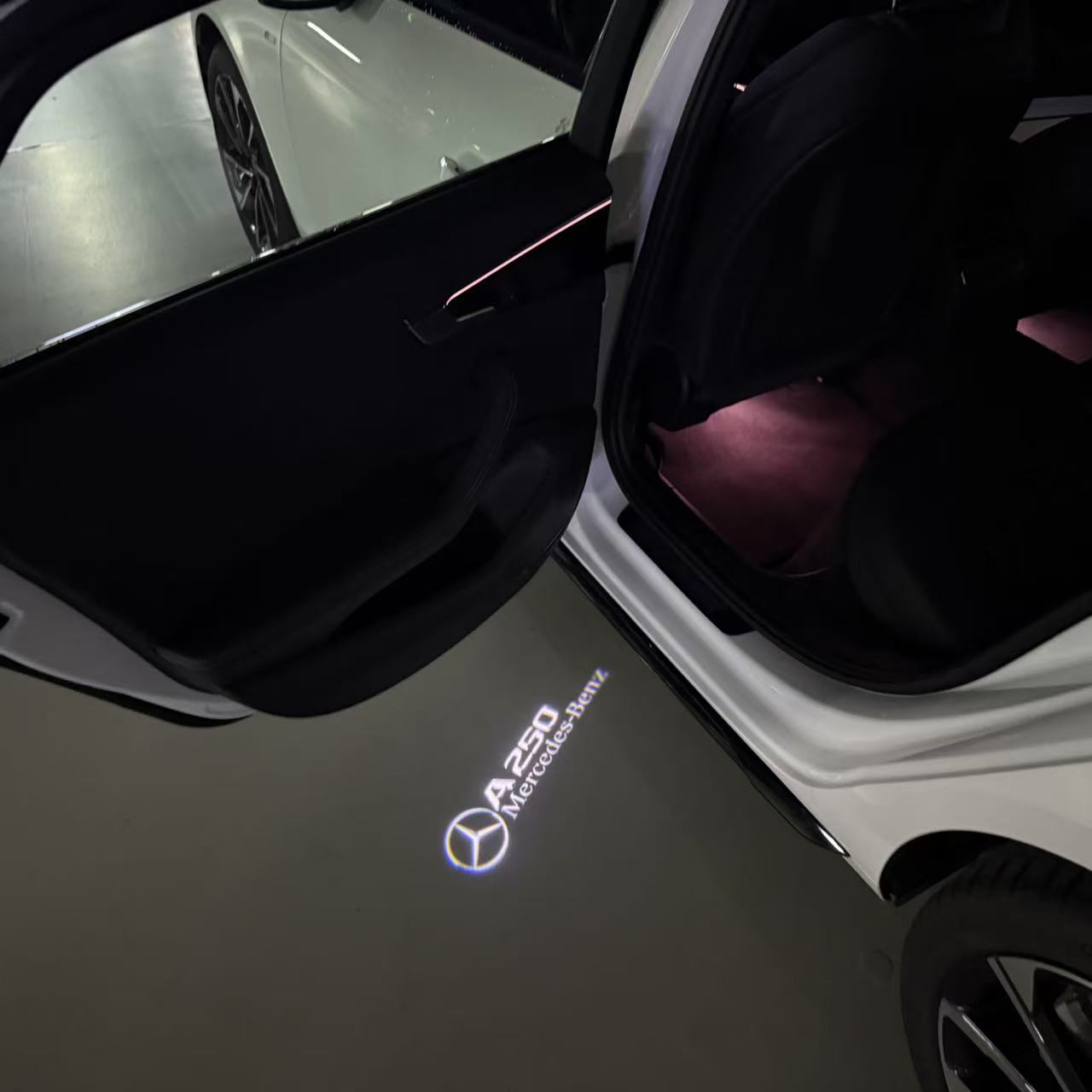 MERCEDES BENZ A250 LOGO PROJECTOR LIGHTS (quantity 1 = 1 sets/2 door lights)Nr.03f04