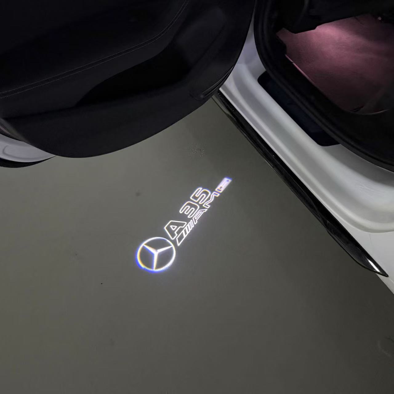 MERCEDES BENZ A35 AMG LOGO PROJECTOR LIGHTS (quantity 1 = 1 sets/2 door lights)Nr.03f022