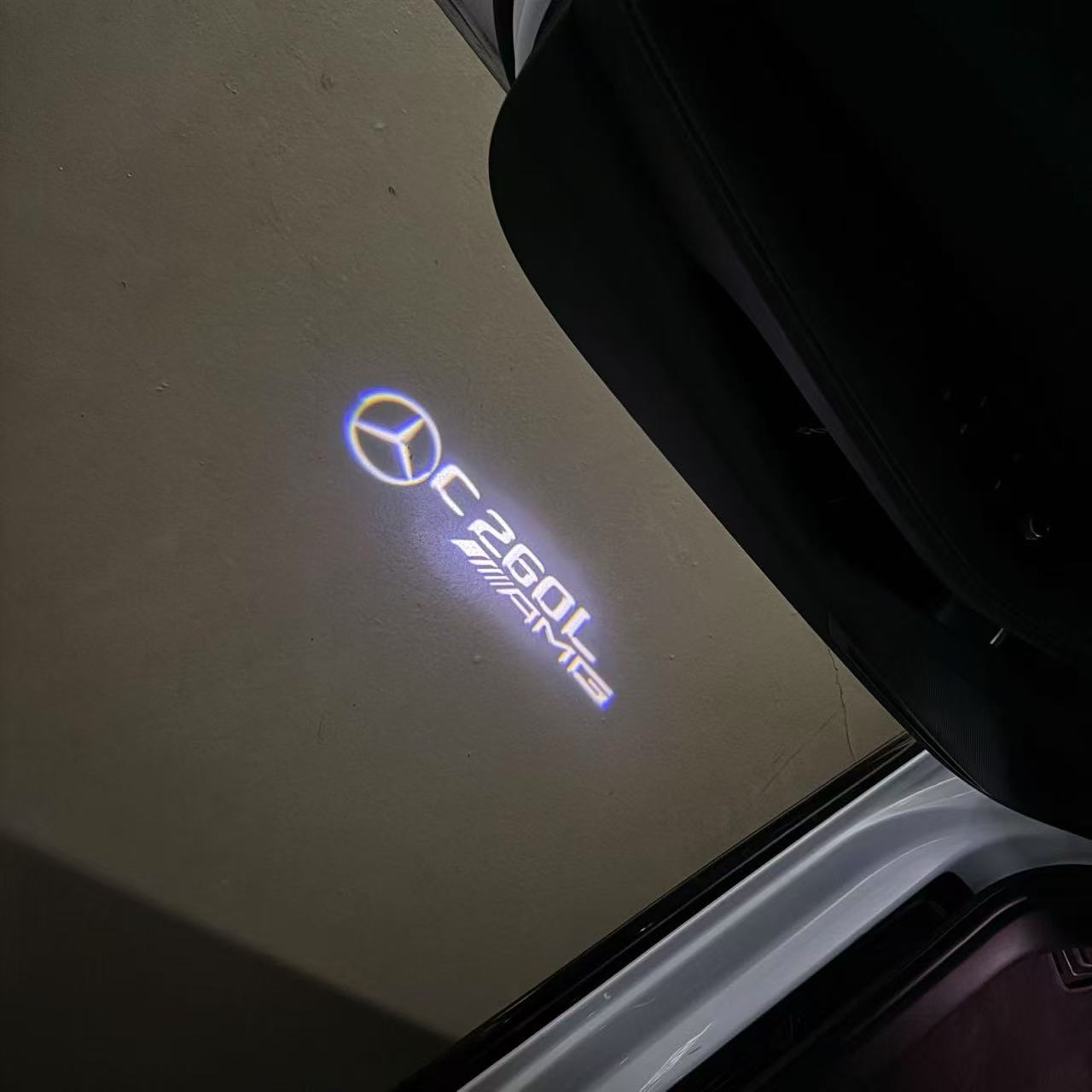 MERCEDES BENZ C 260L AMG LOGO PROJECTOT LIGHTS (quantity 1 = 1 sets/2 door lights)Nr.03f031