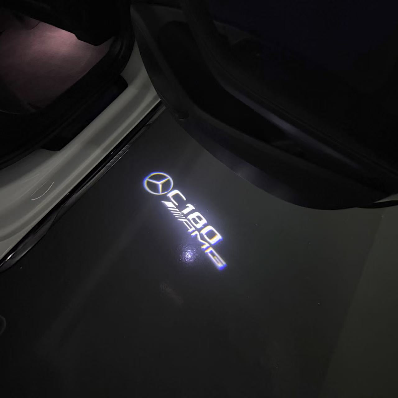 MERCEDES BENZ C 180 AMG LOGO PROJECTOT LIGHTS (quantity 1 = 1 sets/2 door lights)Nr.03f018