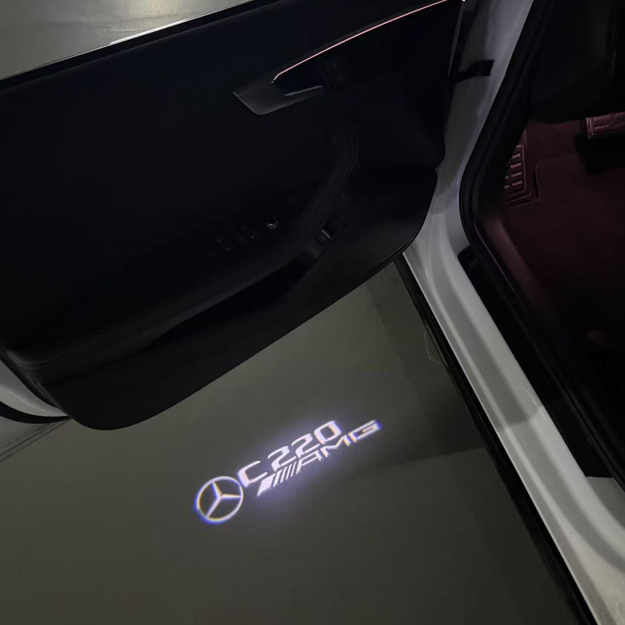 MERCEDES BENZ C 220 AMG LOGO PROJECTOT LIGHTS (quantity 1 = 1 sets/2 door lights)Nr.03f026