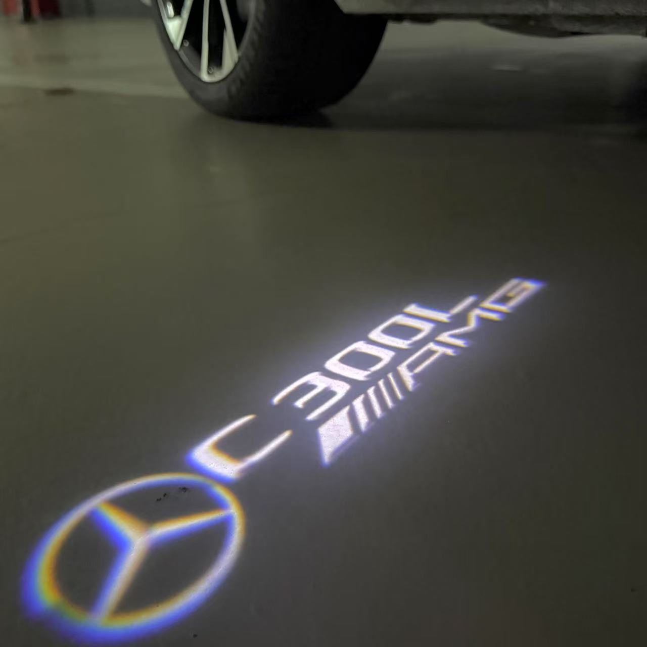 MERCEDES BENZ C 300L AMG LOGO PROJECTOT LIGHTS (quantity 1 = 1 sets/2 door lights)Nr.03f035