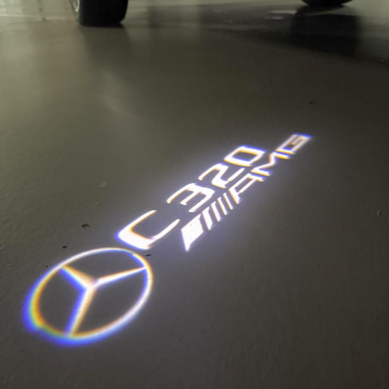 MERCEDES BENZ C 320 AMG LOGO PROJECTOT LIGHTS (quantity 1 = 1 sets/2 door lights)Nr.03f039