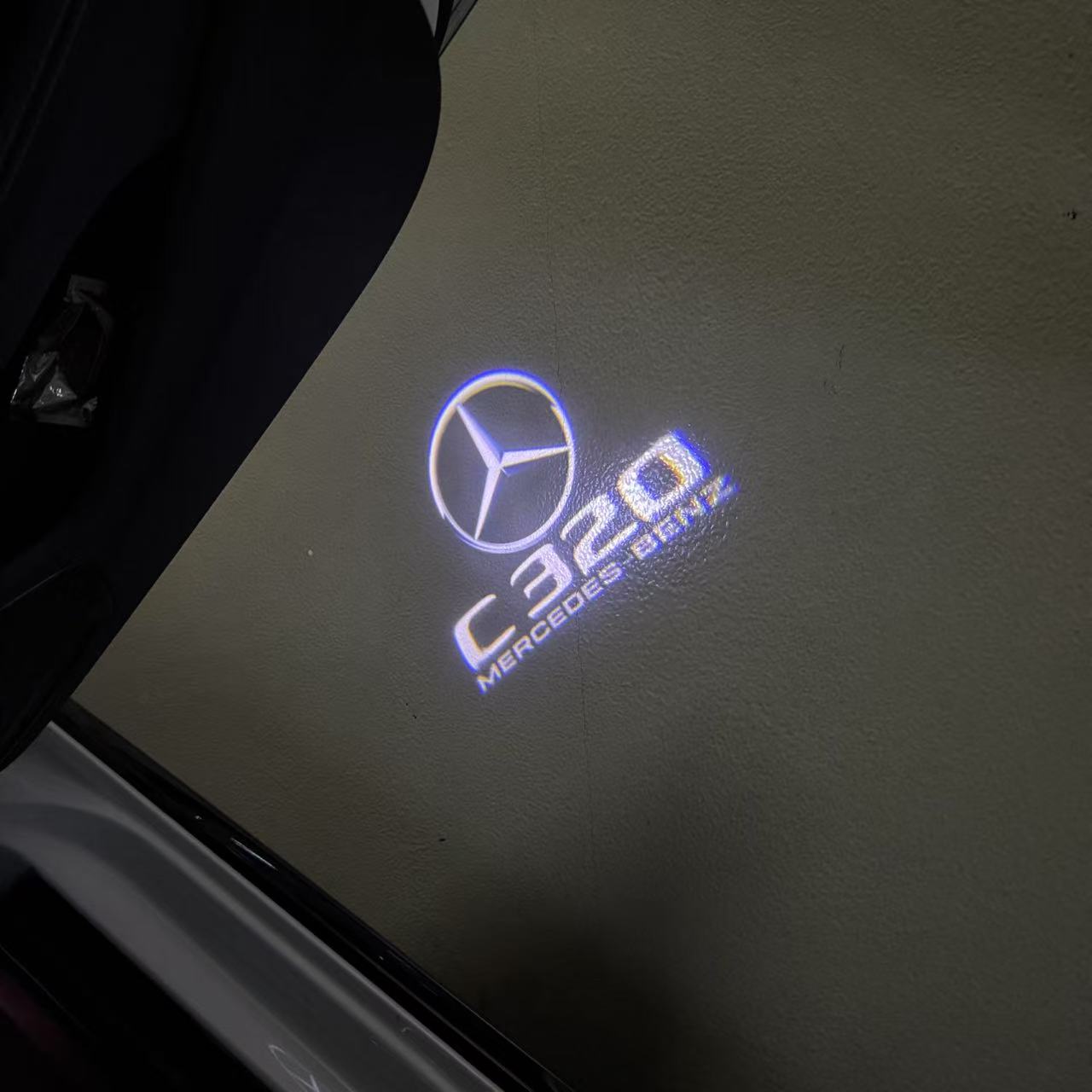 MERCEDES BENZ C 320 LOGO PROJECTOT LIGHTS (quantity 1 = 1 sets/2 door lights)Nr.03f037