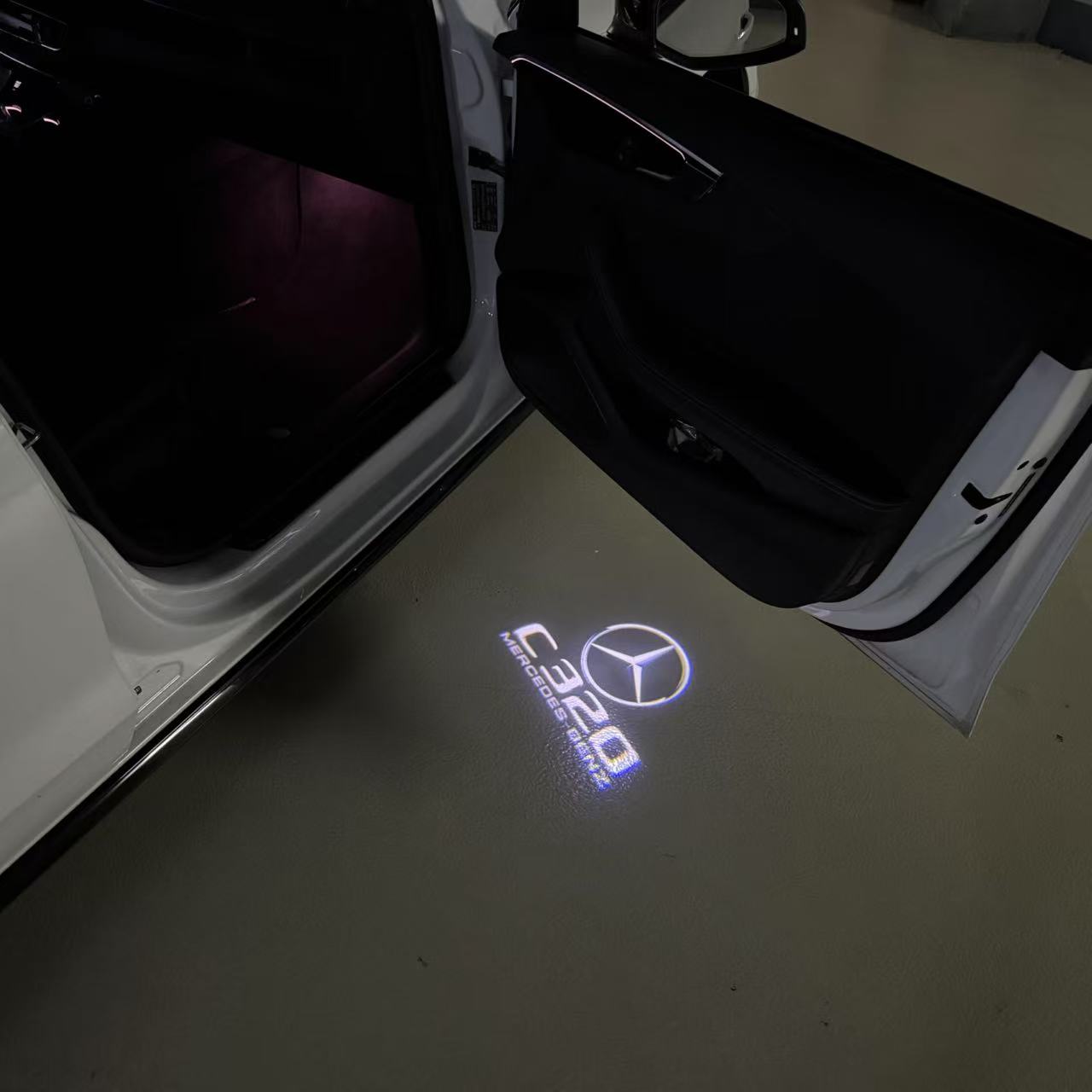 MERCEDES BENZ C 320 LOGO PROJECTOT LIGHTS (quantity 1 = 1 sets/2 door lights)Nr.03f037