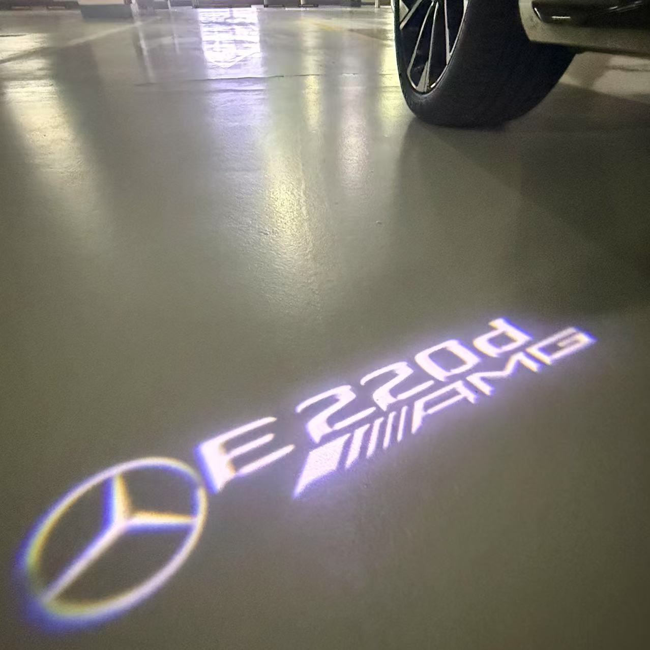 MERCEDES BENZ E 220d AMG LOGO PROJECTOT LIGHTS (quantity 1 = 1 sets/2 door lights)Nr.03f020