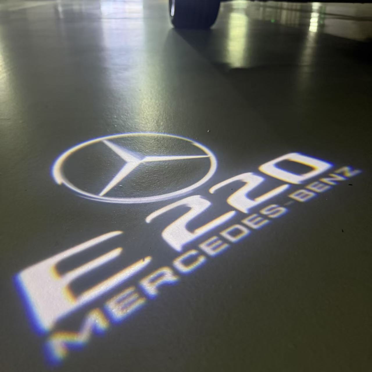 MERCEDES BENZ E 220 LOGO PROJECTOT LIGHTS (quantity 1 = 1 sets/2 door lights)Nr.03f017