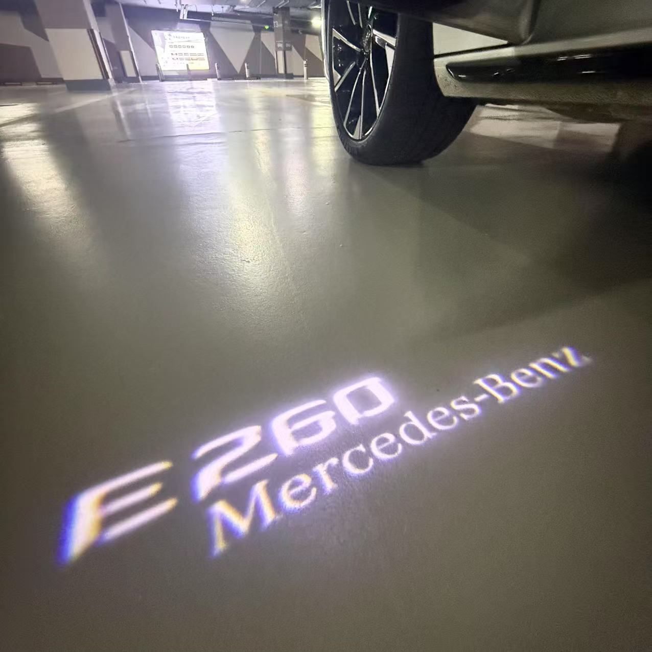 MERCEDES BENZ E 260L AMG LOGO PROJECTOT LIGHTS (quantity 1 = 1 sets/2 door lights)Nr.03f026