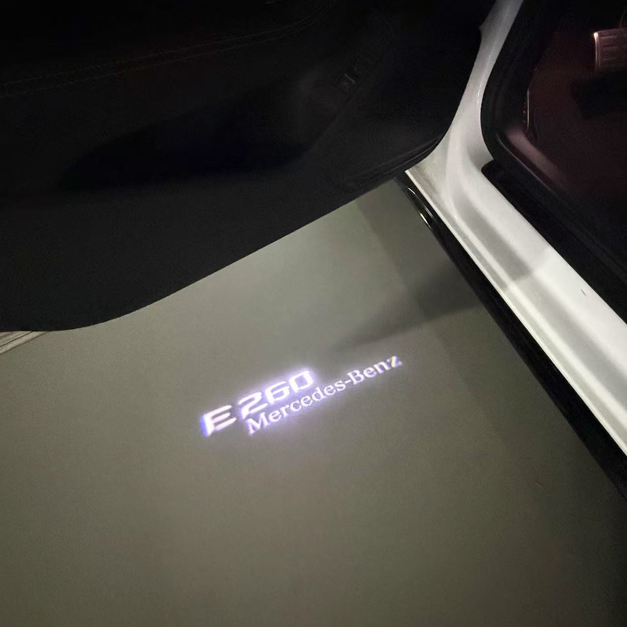 MERCEDES BENZ E 260 LOGO PROJECTOT LIGHTS (quantity 1 = 1 sets/2 door lights)Nr.03f028
