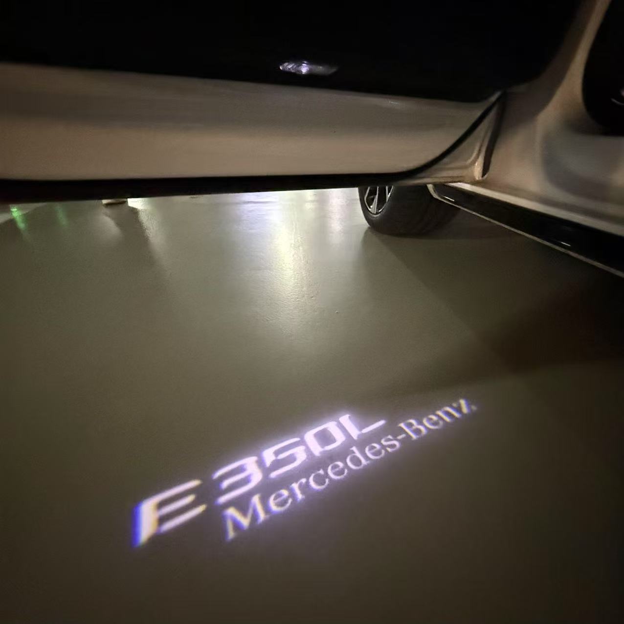 MERCEDES BENZ E 350L LOGO PROJECTOT LIGHTS (quantity 1 = 1 sets/2 door lights)Nr.03f044