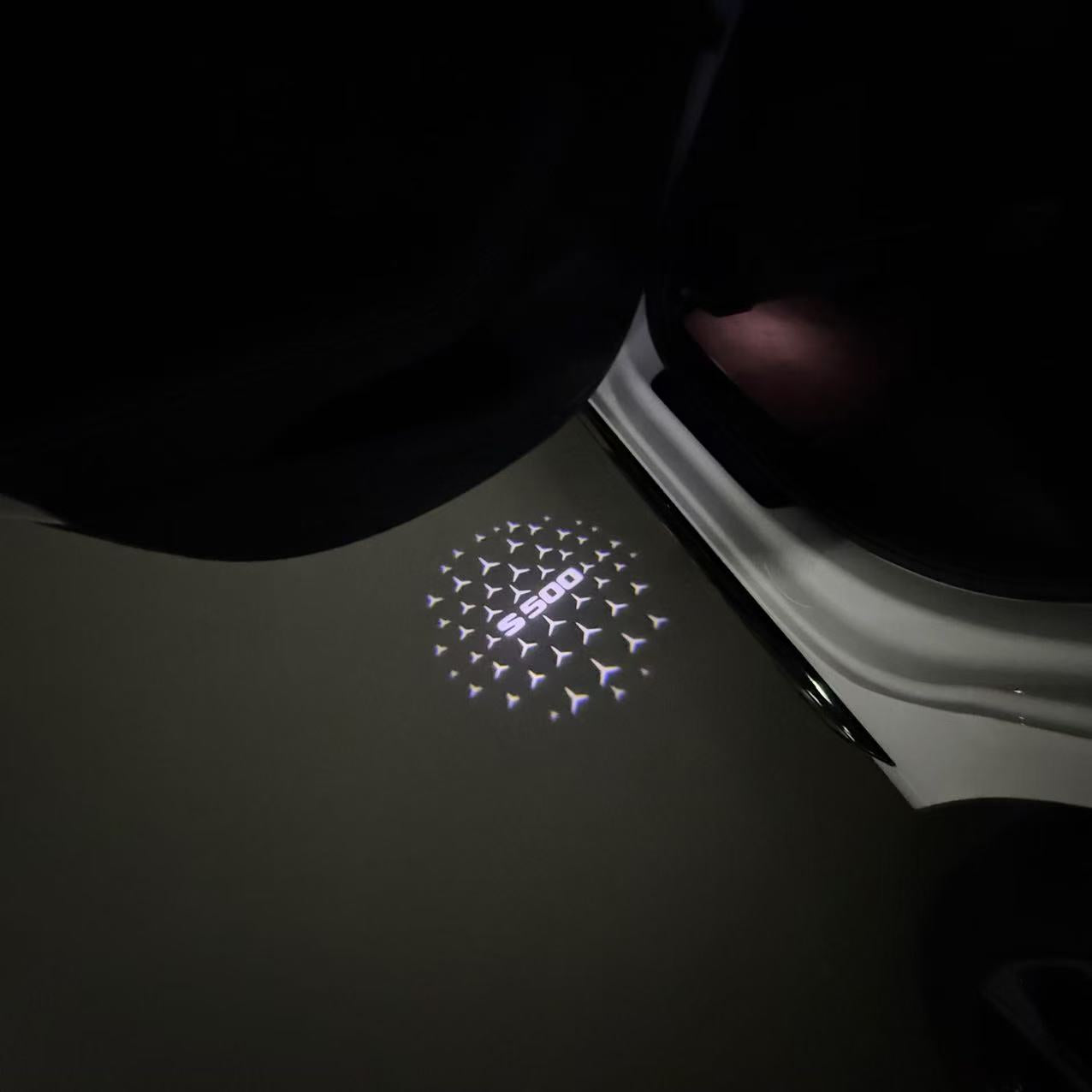 MERCEDES BENZ S 500 LOGO PROJECTOR LIGHTS (quantity 1 = 1 sets/2 door lights)Nr.03f041