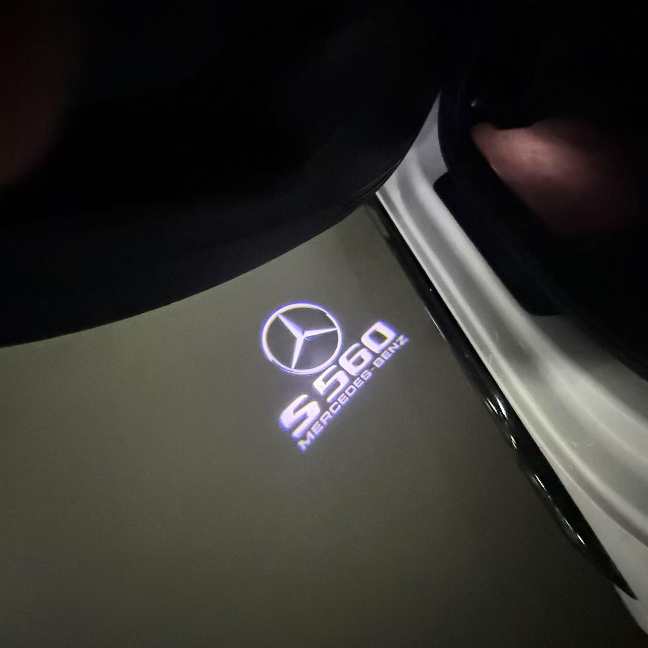 MERCEDES BENZ S 560 LOGO PROJECTOR LIGHTS (quantity 1 = 1 sets/2 door lights)Nr.03f043