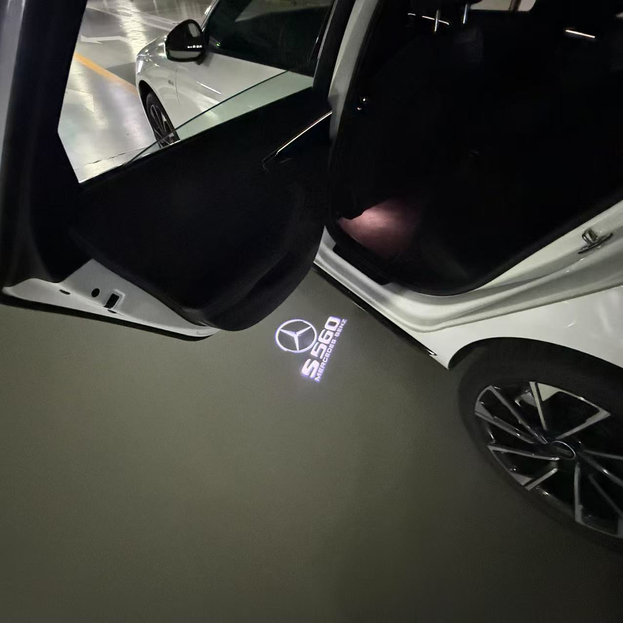 MERCEDES BENZ S 560 LOGO PROJECTOR LIGHTS (quantity 1 = 1 sets/2 door lights)Nr.03f043