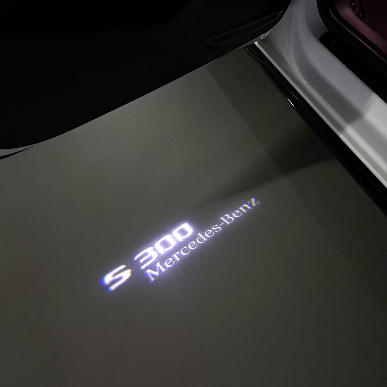 MERCEDES BENZ S 300 LOGO PROJECTOR LIGHTS (quantity 1 = 1 sets/2 door lights)Nr.03f021
