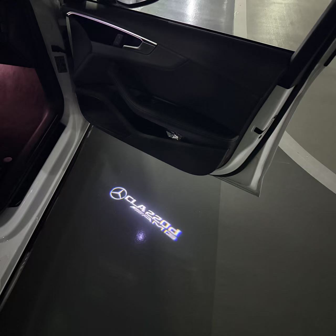 MERCEDES BENZ CLA 220d AMG LOGO PROJECTOT LIGHTS (quantity 1 = 1 sets/2 door lights)Nr.03f020