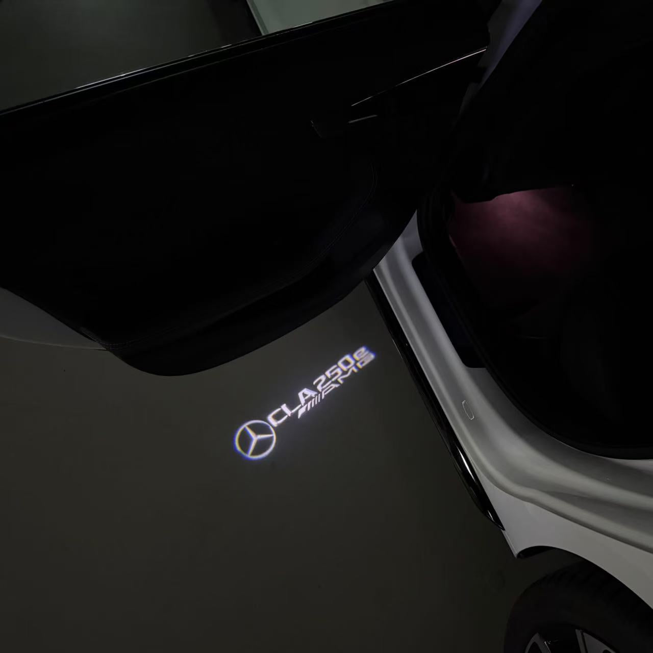 MERCEDES BENZ CLA 250e AMG LOGO PROJECTOT LIGHTS (quantity 1 = 1 sets/2 door lights)Nr.03f024