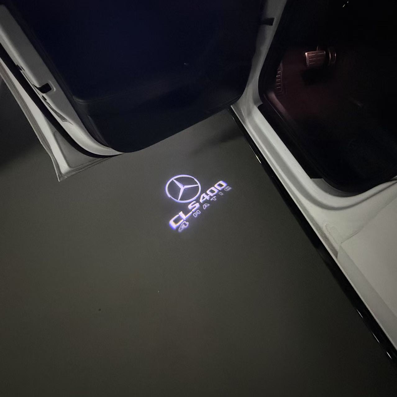 MERCEDES BENZ CLS 400 LOGO PROJECTOT LIGHTS (quantity 1 = 1 sets/2 door lights)Nr.03f030