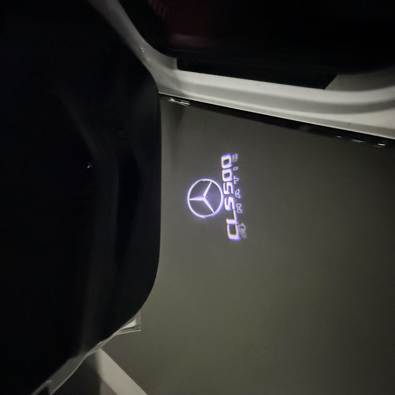 MERCEDES BENZ CLS 500 LOGO PROJECTOT LIGHTS (quantity 1 = 1 sets/2 door lights)Nr.03f033