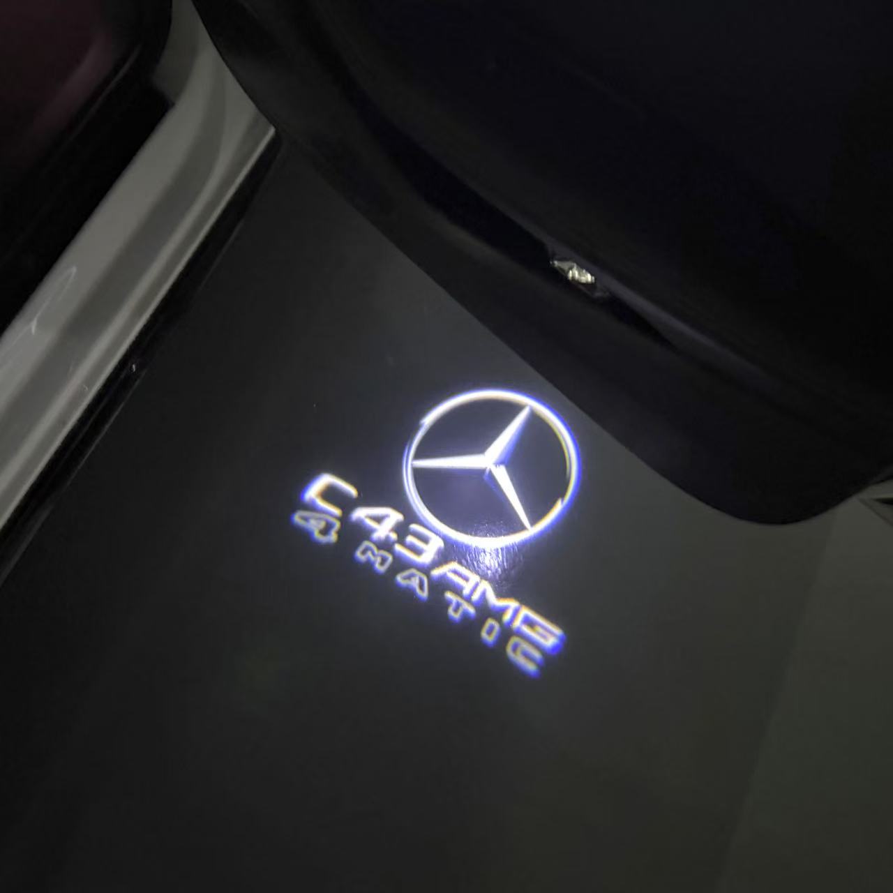 MERCEDES BENZ C43 AMG LOGO PROJECTOT LIGHTS (quantity 1 = 1 sets/2 door lights)Nr.03f03