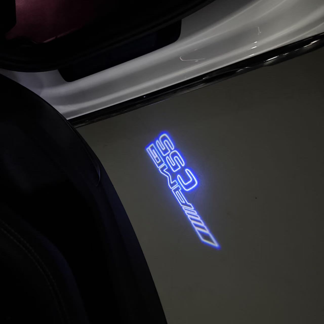 MERCEDES BENZ C55 AMG LOGO PROJECTOT LIGHTS (quantity 1 = 1 sets/2 door lights)Nr.03f012