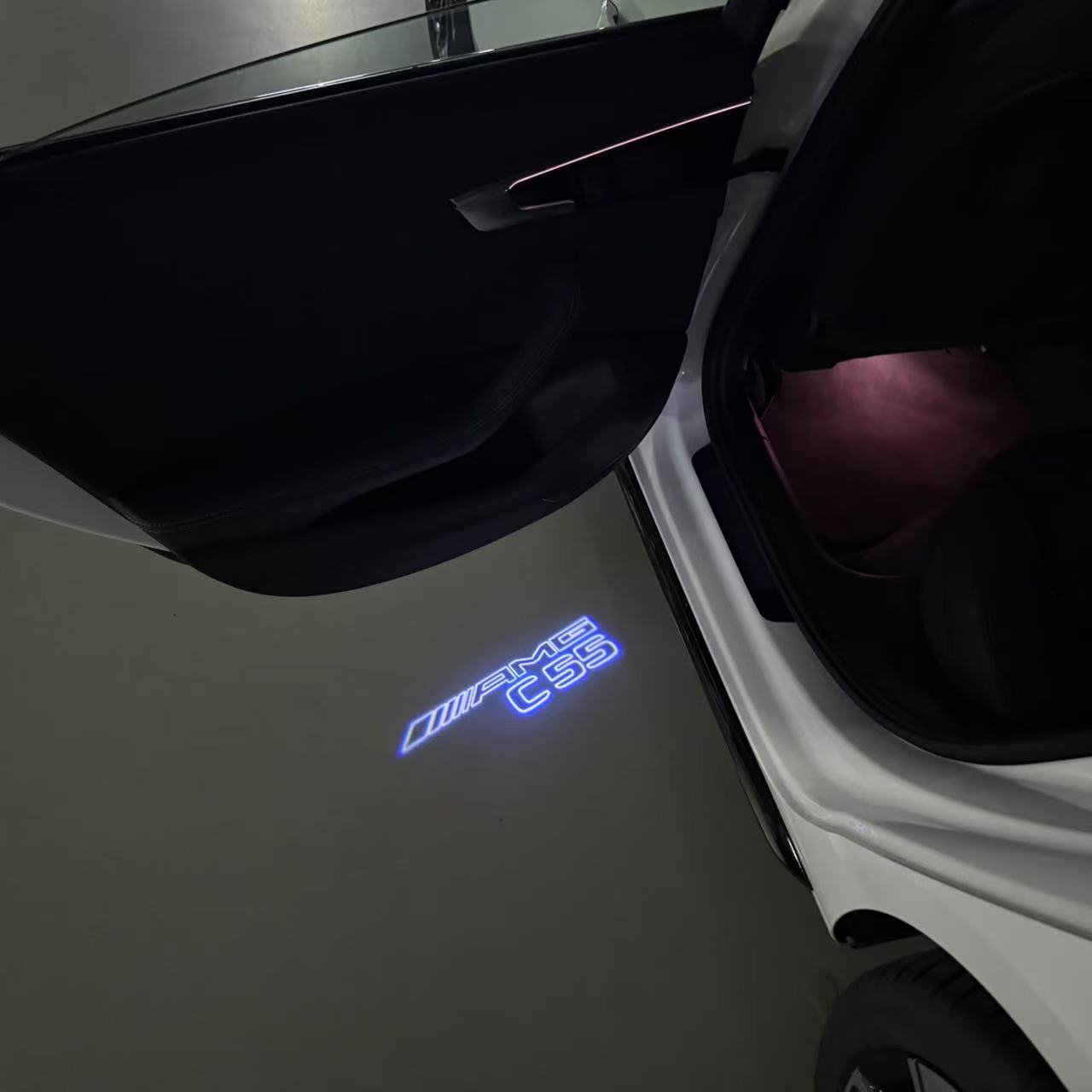 MERCEDES BENZ C55 AMG LOGO PROJECTOT LIGHTS (quantity 1 = 1 sets/2 door lights)Nr.03f012