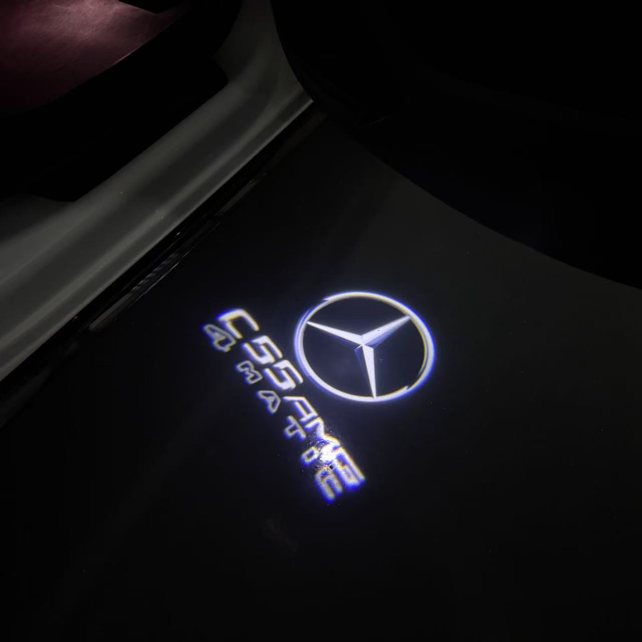 MERCEDES BENZ C55 AMG LOGO PROJECTOT LIGHTS (quantity 1 = 1 sets/2 door lights)Nr.03f08