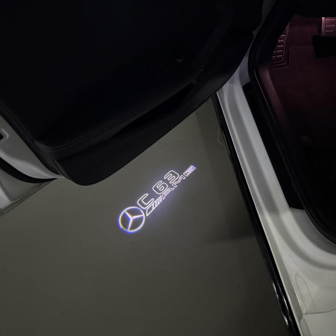 MERCEDES BENZ C63 AMG LOGO PROJECTOT LIGHTS (quantity 1 = 1 sets/2 door lights)Nr.03f015