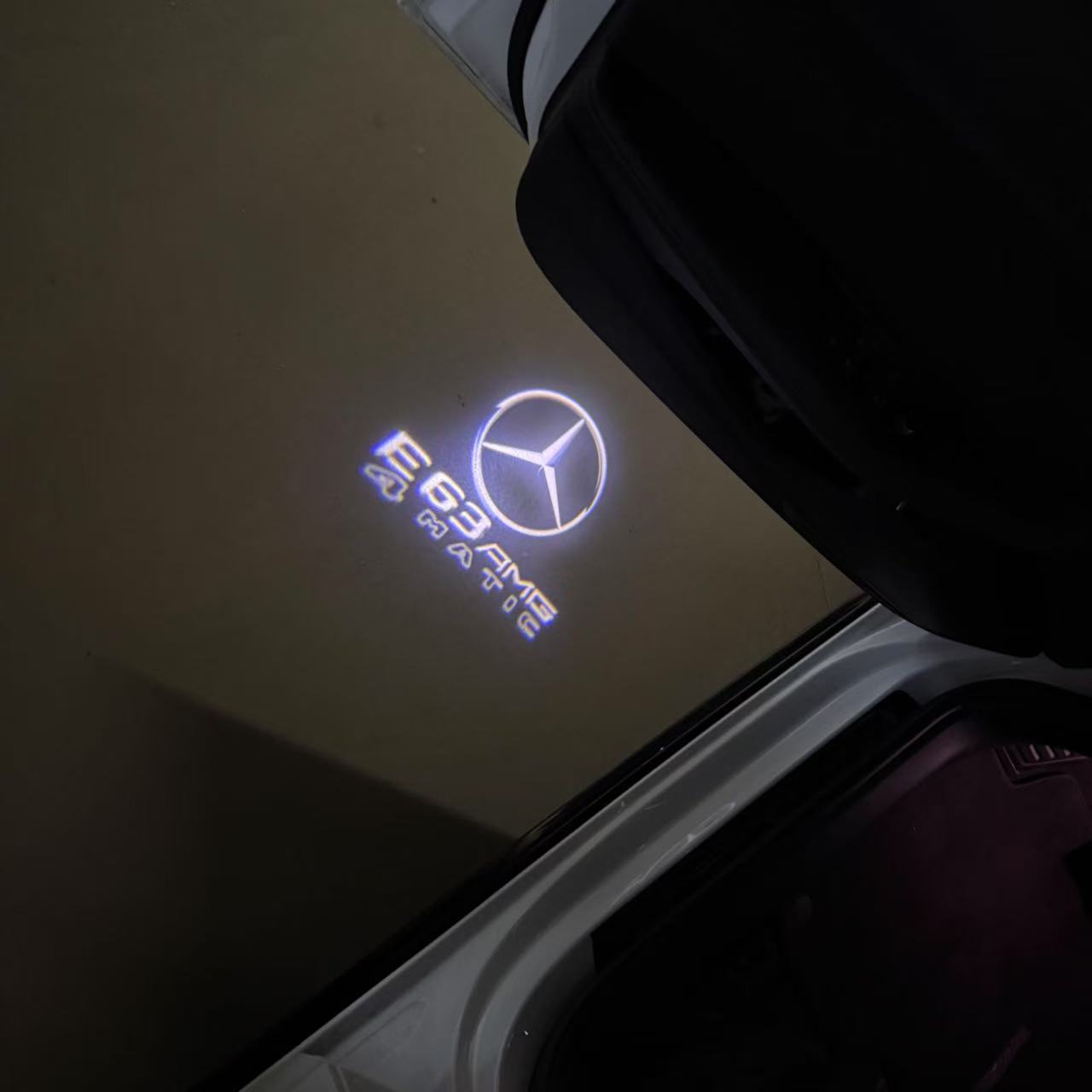 MERCEDES BENZ E63 AMG LOGO PROJECTOT LIGHTS (quantity 1 = 1 sets/2 door lights)Nr.03f09