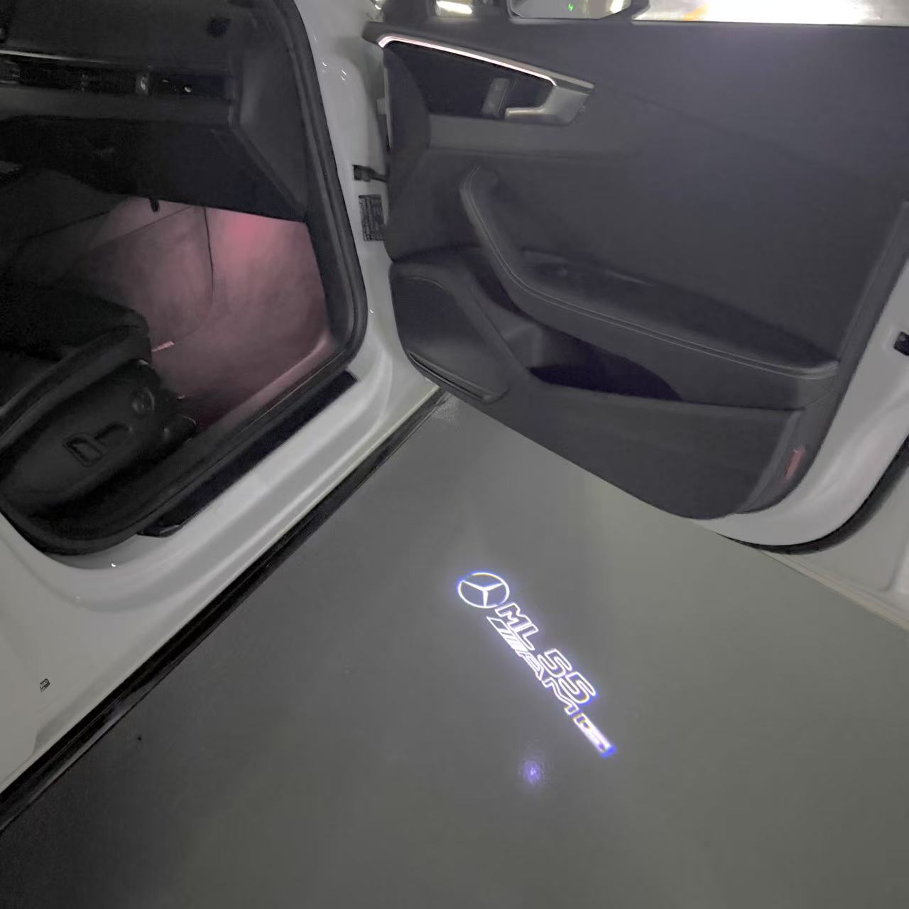 MERCEDES BENZ ML 55 AMG LOGO PROJECTOR LIGHTS (quantity 1 = 1 sets/2 door lights)Nr.03f03