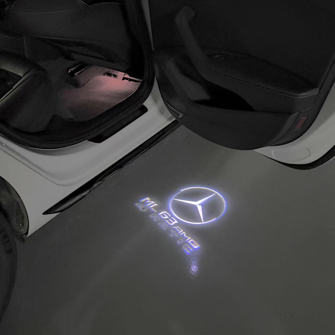 MERCEDES BENZ ML 63 AMG LOGO PROJECTOR LIGHTS (quantity 1 = 1 sets/2 door lights)Nr.03f08