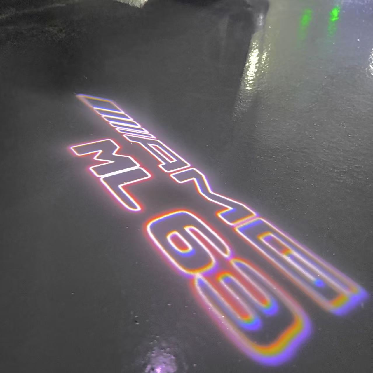 MERCEDES BENZ ML 63 AMG LOGO PROJECTOR LIGHTS (quantity 1 = 1 sets/2 door lights)Nr.03f011