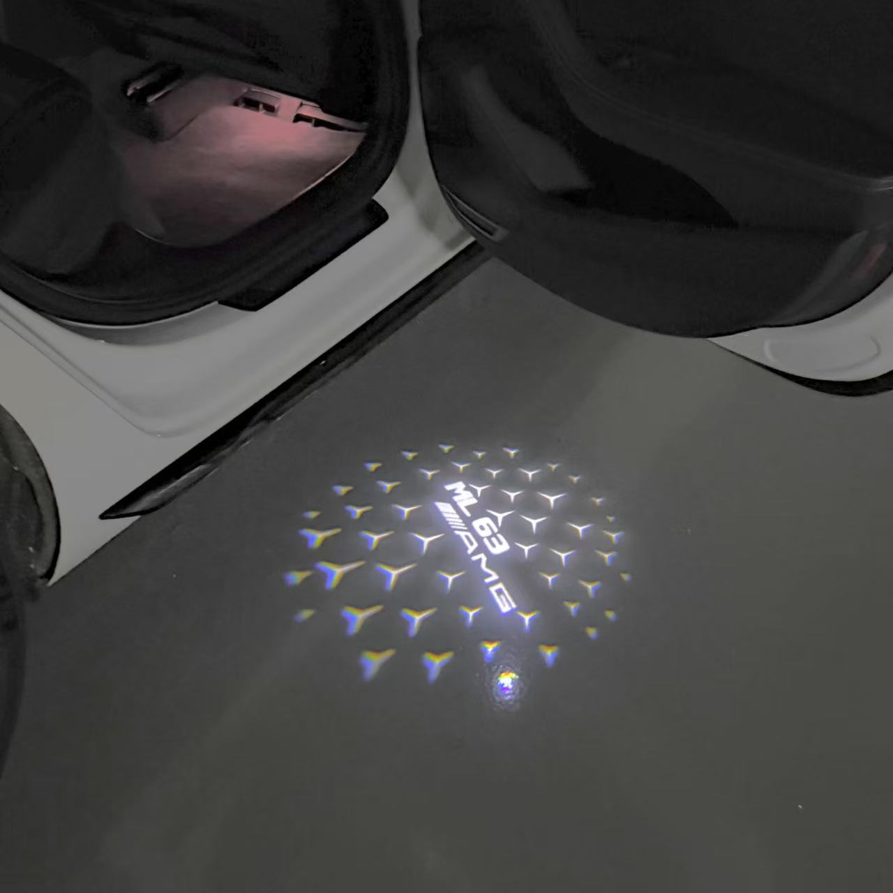 MERCEDES BENZ ML 63 AMG LOGO PROJECTOR LIGHTS (quantity 1 = 1 sets/2 door lights)Nr.03f010