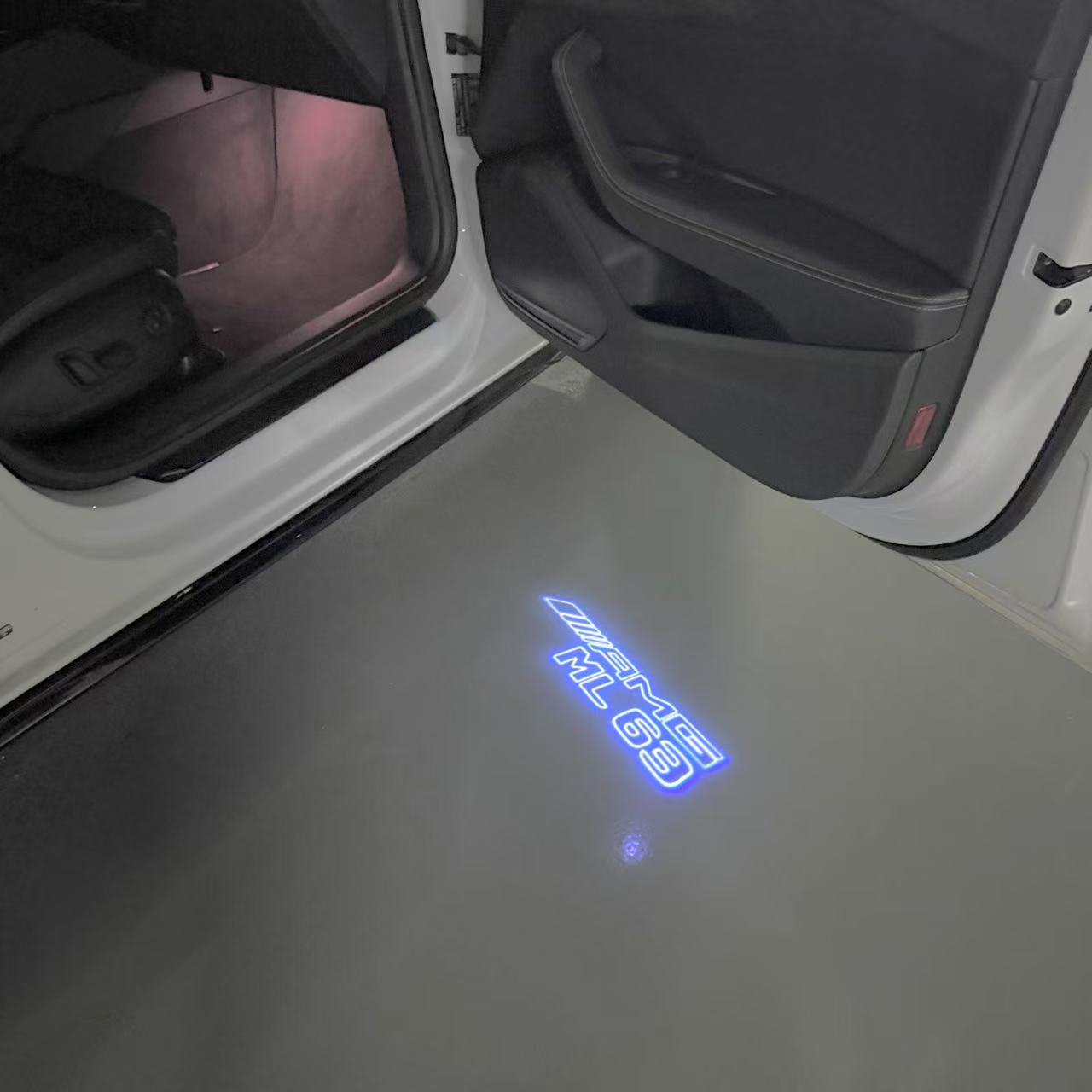 MERCEDES BENZ ML 63 AMG LOGO PROJECTOR LIGHTS (quantity 1 = 1 sets/2 door lights)Nr.03f012