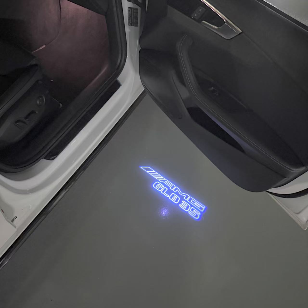 MERCEDES BENZ GLB 35 AMG LOGO PROJECTOR LIGHTS (quantity 1 = 1 sets/2 door lights)Nr.03f024