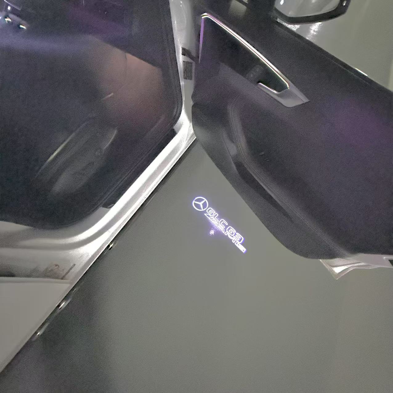 MERCEDES BENZ GLC 63 AMG LOGO PROJECTOR LIGHTS (quantity 1 = 1 sets/2 door lights)Nr.03f031