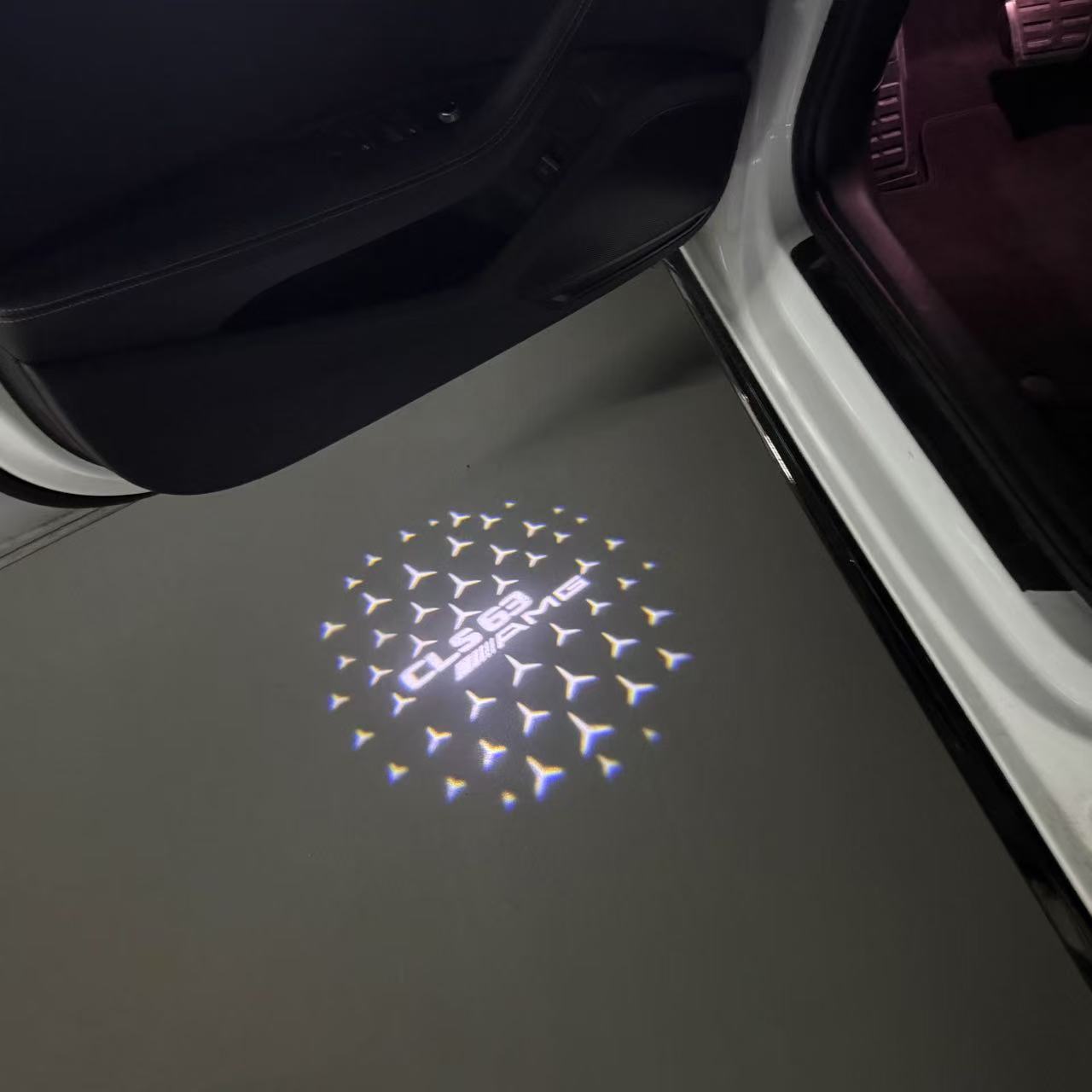 MERCEDES BENZ CLS 63 AMG LOGO PROJECTOT LIGHTS (quantity 1 = 1 sets/2 door lights)Nr.03f016