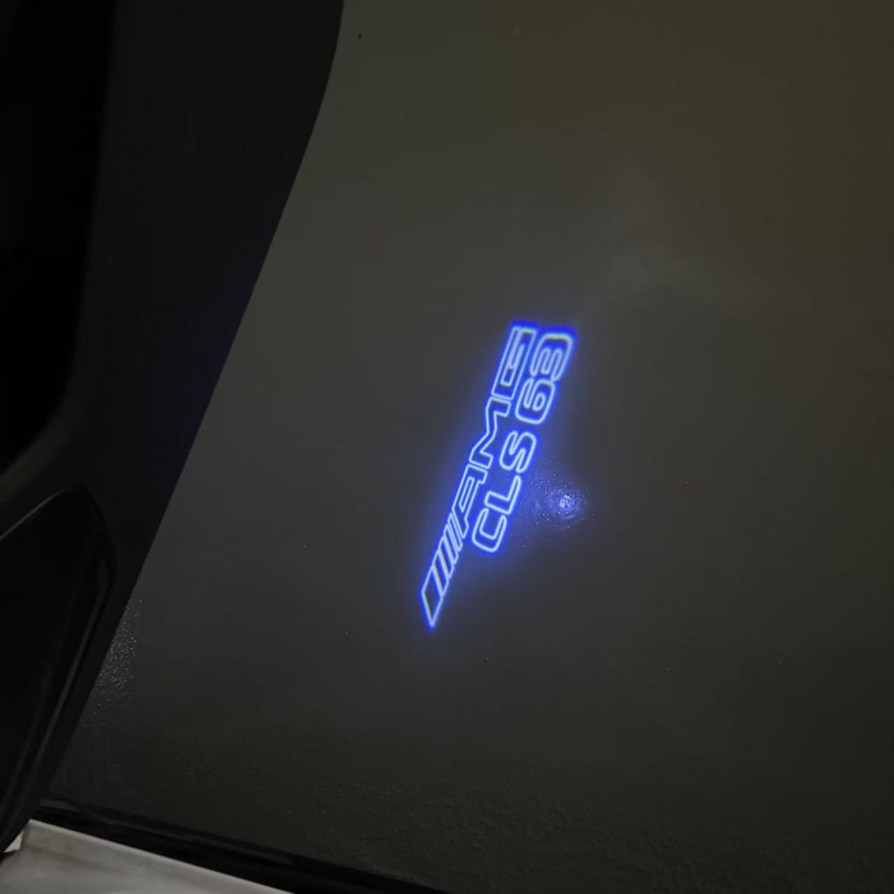 MERCEDES BENZ CLS 63 AMG LOGO PROJECTOT LIGHTS (quantity 1 = 1 sets/2 door lights)Nr.03f017
