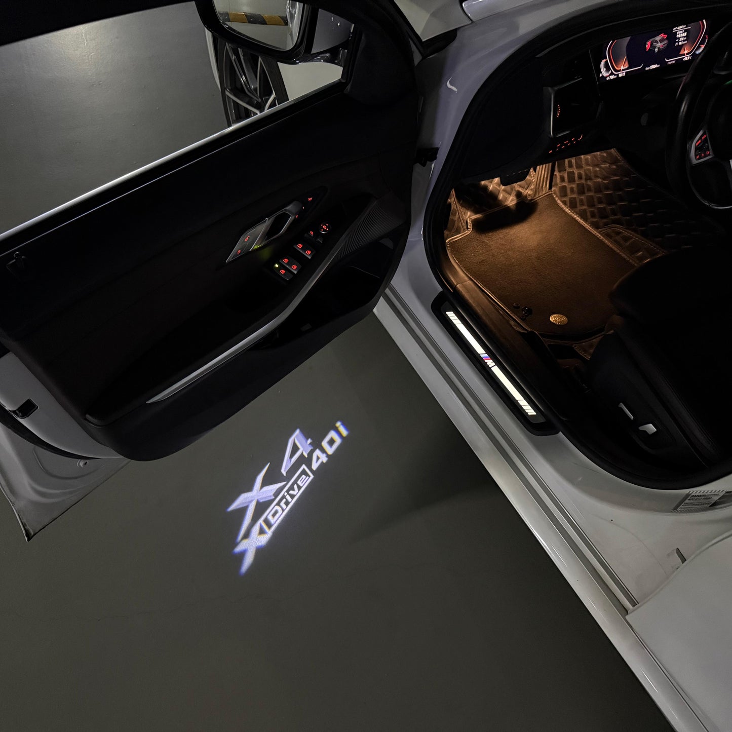 BMW X4 Drive 40i LOGO PROJECTOT LIGHTS (quantity 1 = 1 sets/2 door lights) Nr.6024q0t039