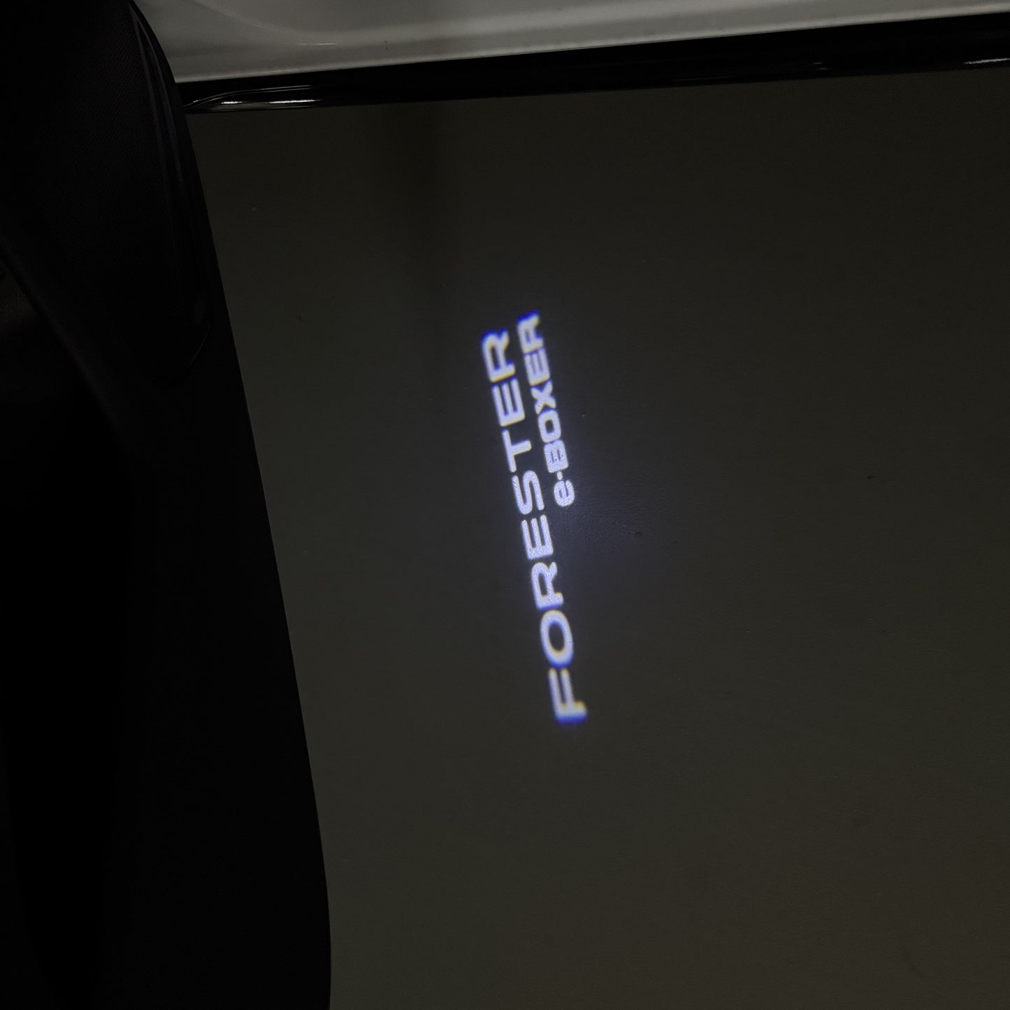 SUBARU FORESTER LOGO PROJECROTR LIGHTS (quantity 1 = 1 sets/2 door lights) Nr.03A28