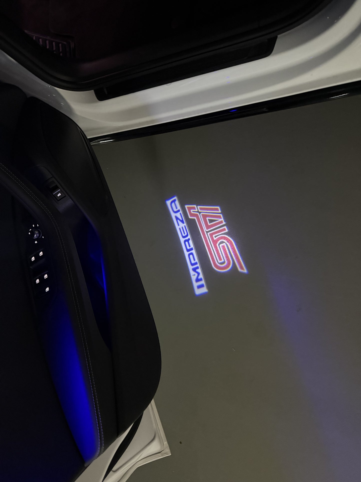 SUBARU IMPREZA LOGO PROJECROTR LIGHTS (quantity 1 = 1 sets/2 door lights) Nr.03A49