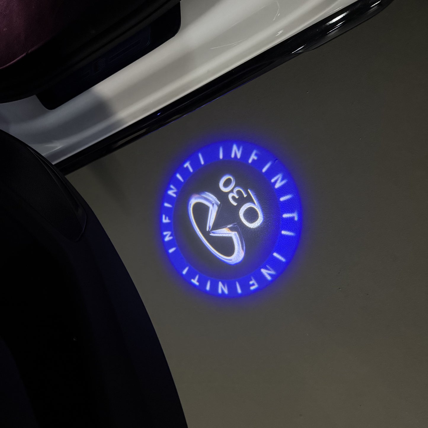 INFINITI Q30 LOGO PROJECROTR LIGHTS (quantity 1 = 1 sets/2 door lights)Nr.74A44